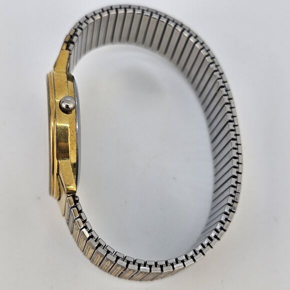 VTG Armitron Moon Phase Watch 32MM NOT WORKING CORRECTLY SELLING FOR PARTS AS IS - Picture 10 of 12